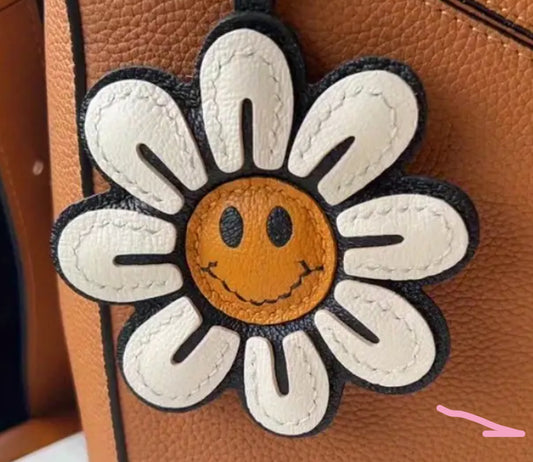 Smiley Daisy Handbag Accesory